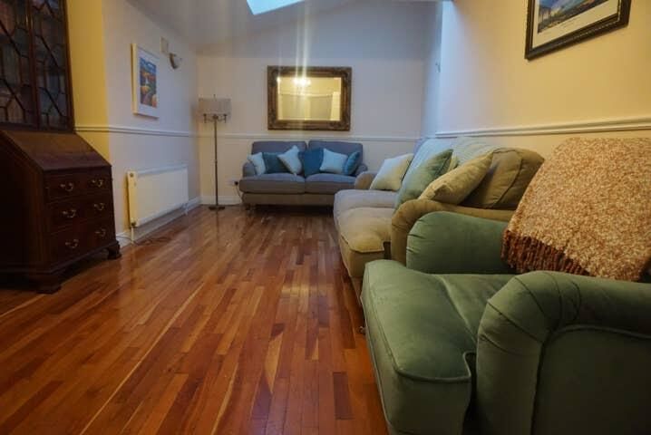 Отели типа «постель и завтрак» Lough Gill Lodge Triple Room with En Suite Слайго-11