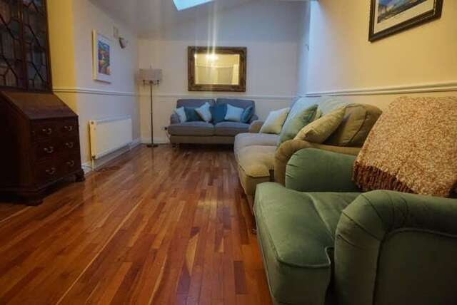 Отели типа «постель и завтрак» Lough Gill Lodge Triple Room with En Suite Слайго-10